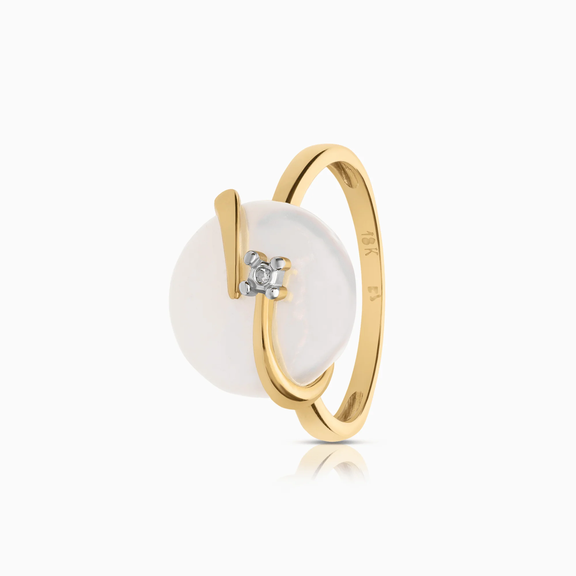 Pearl ring with diamond 0.005ct 18K gold