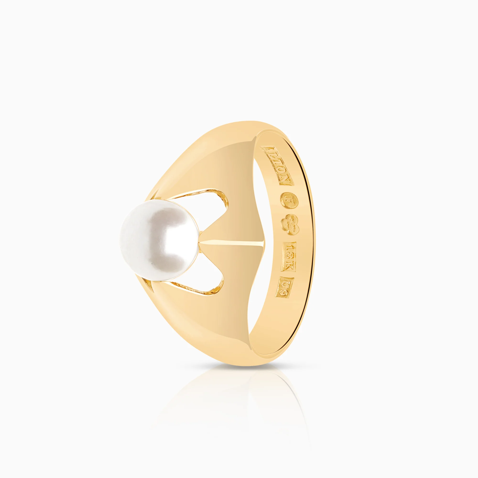 Ring with cultured saltwater pearl 4.29g 18K gold