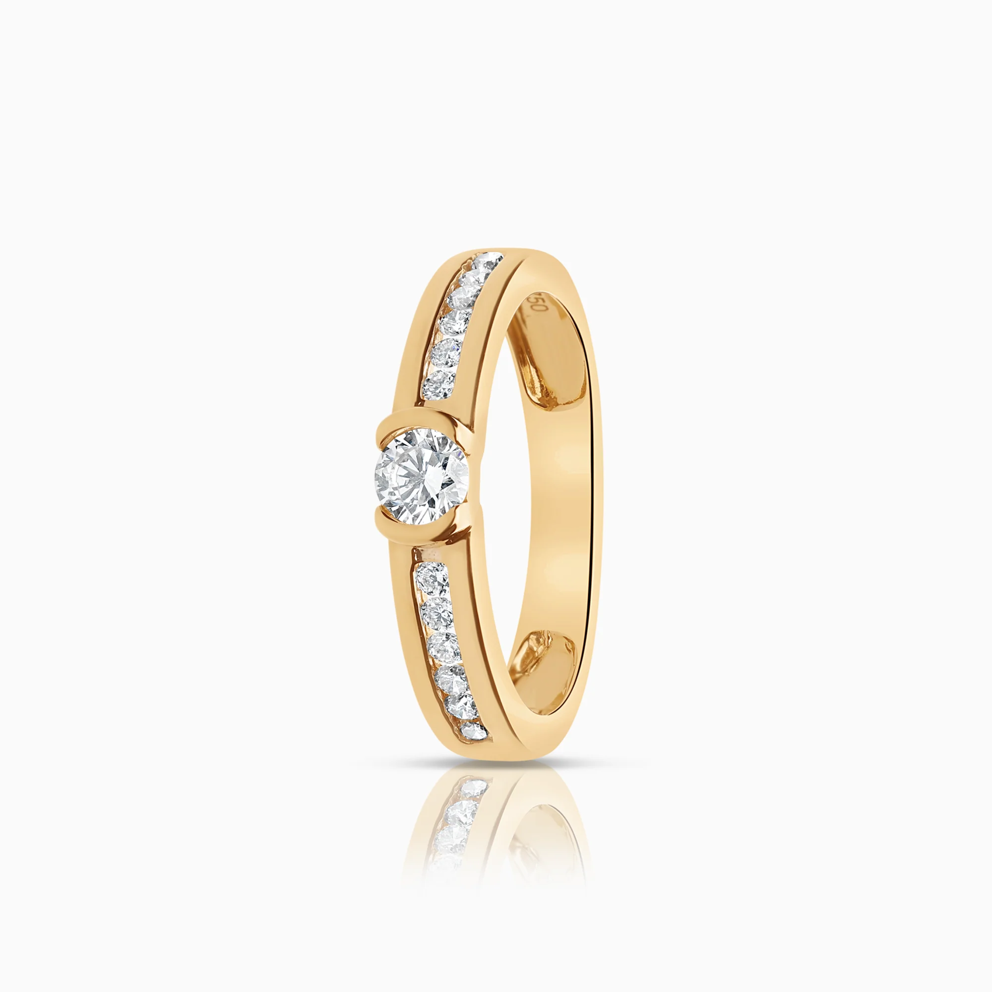Side-stone ring 0.27ct 18K gold
