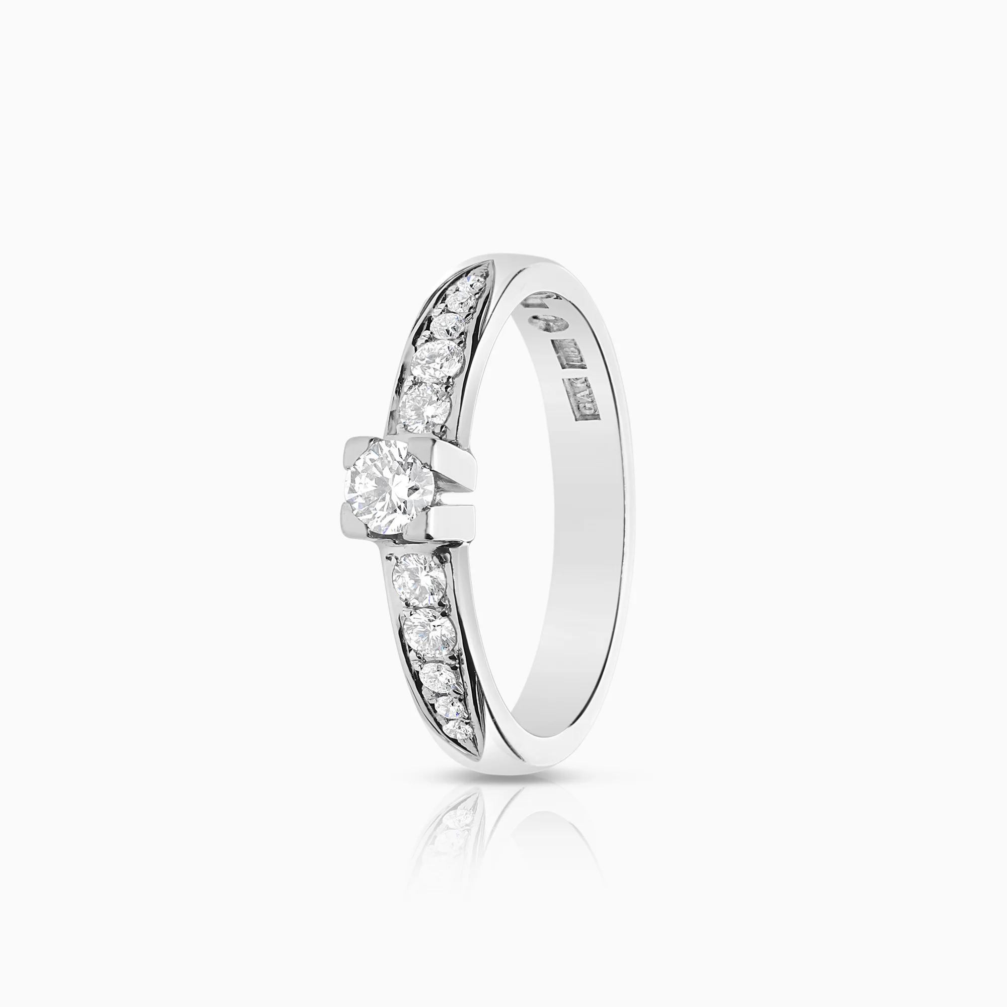 Side-stone ring 0.26ct 18K white gold