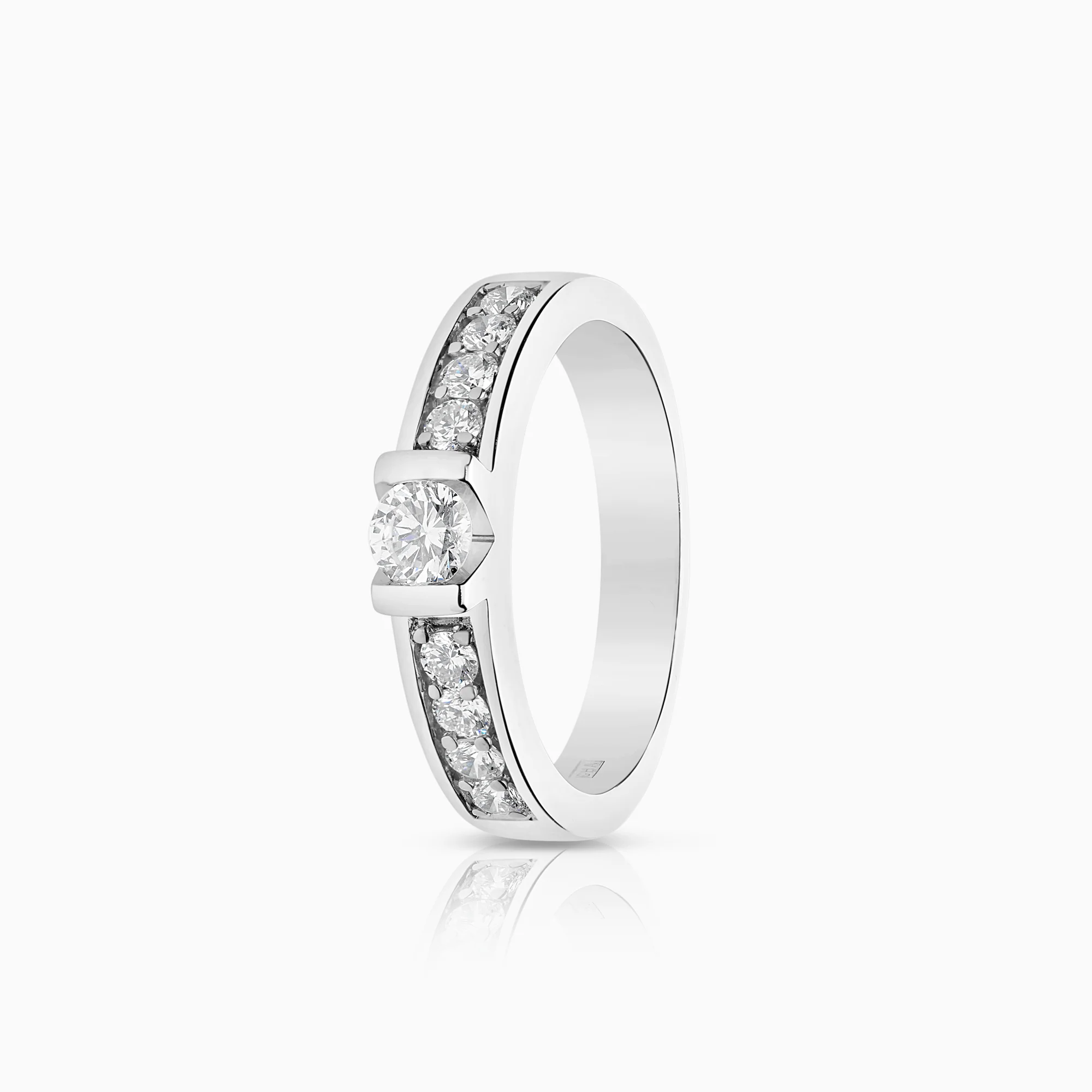 Side stone ring 0.55ct 18K white gold