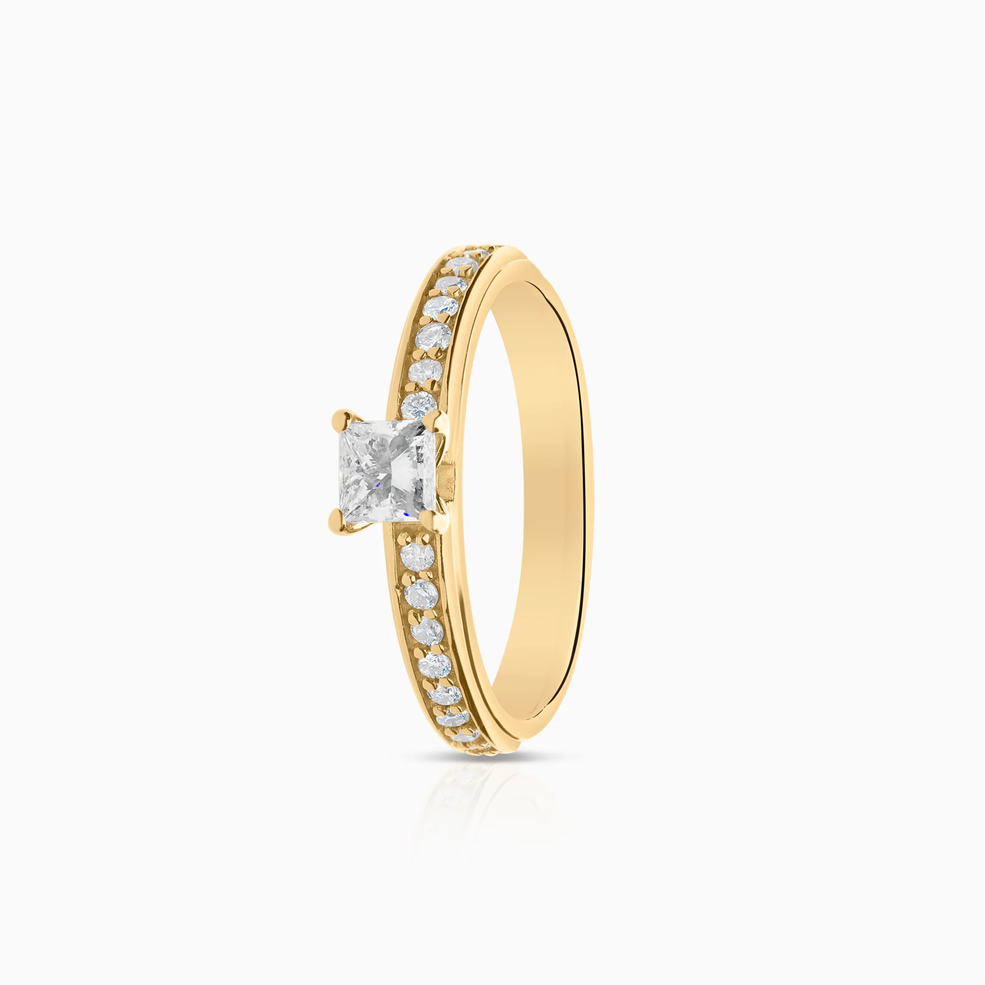 Side-stone ring 0.60ct 18K gold