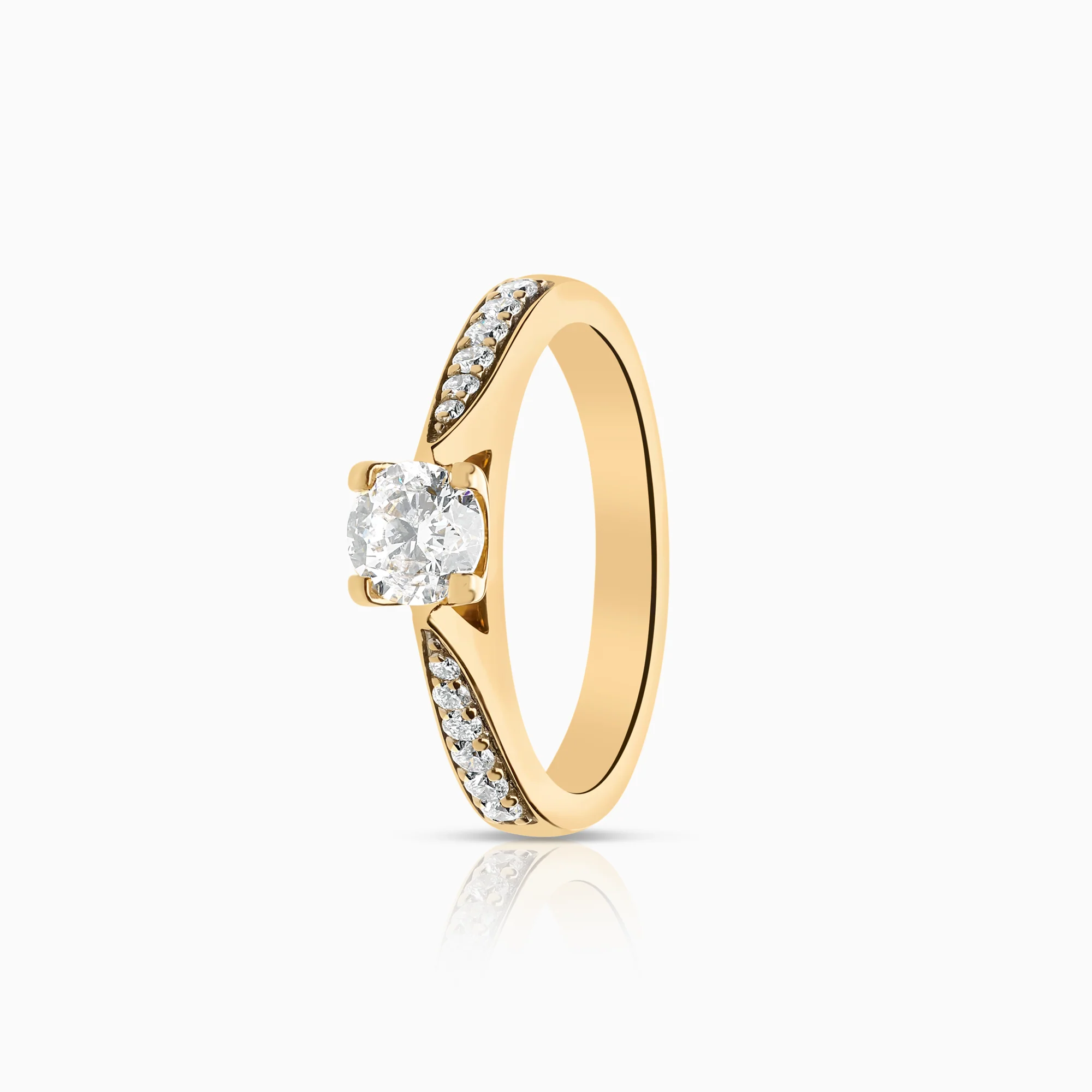 Side-stone ring 0.62ct 18K gold