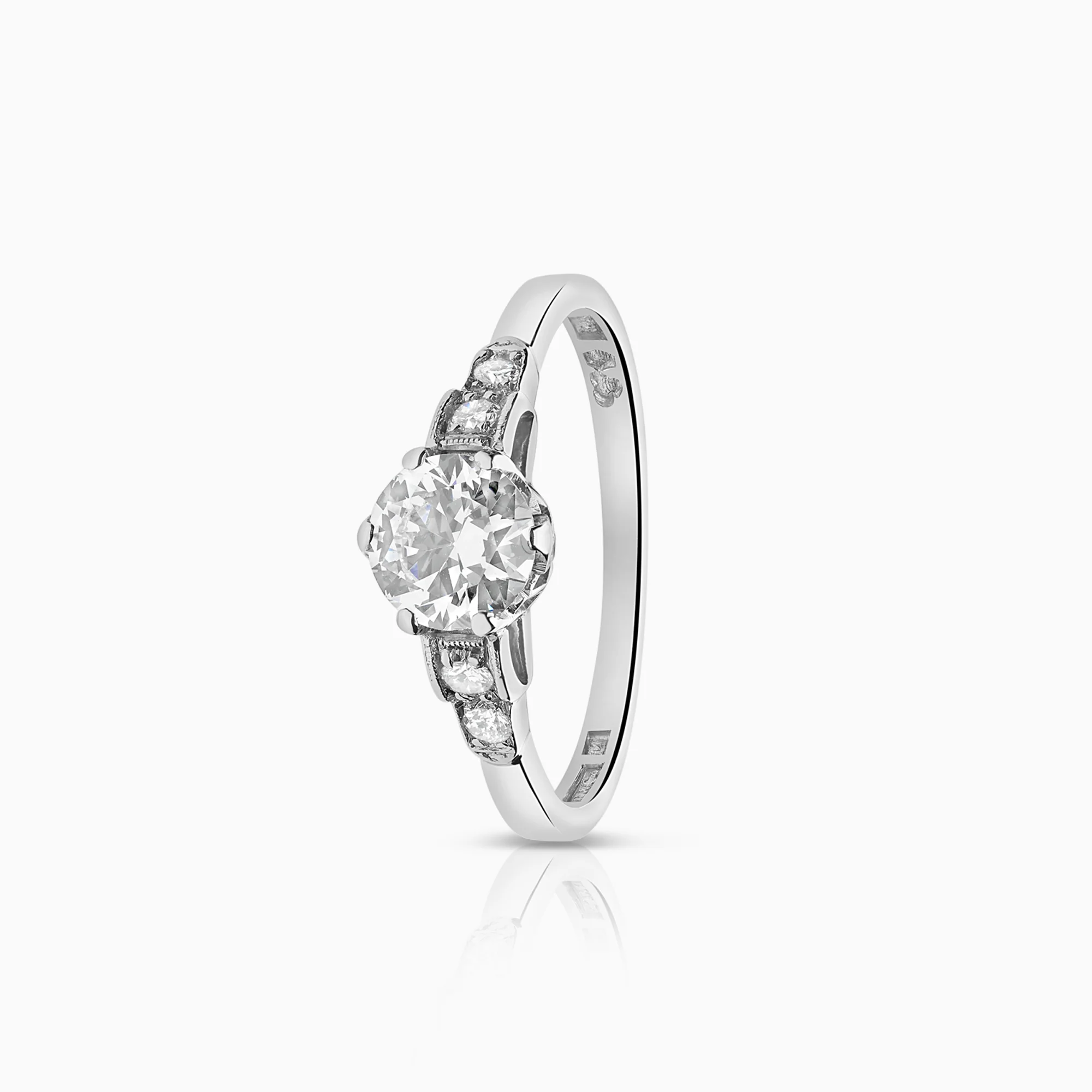 Side stone ring 0.92ct 18K white gold