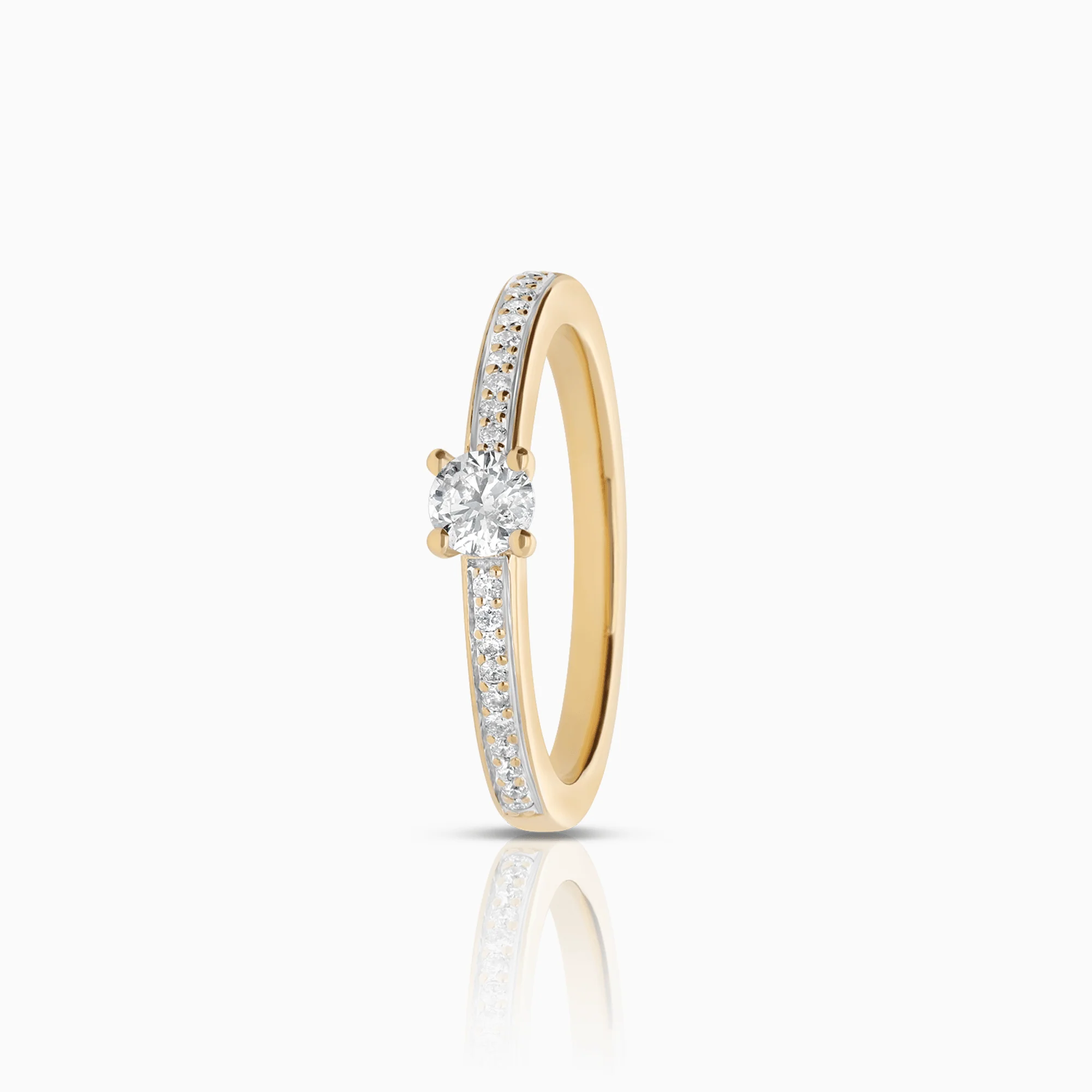 Side-stone ring 0.35ct 18K gold