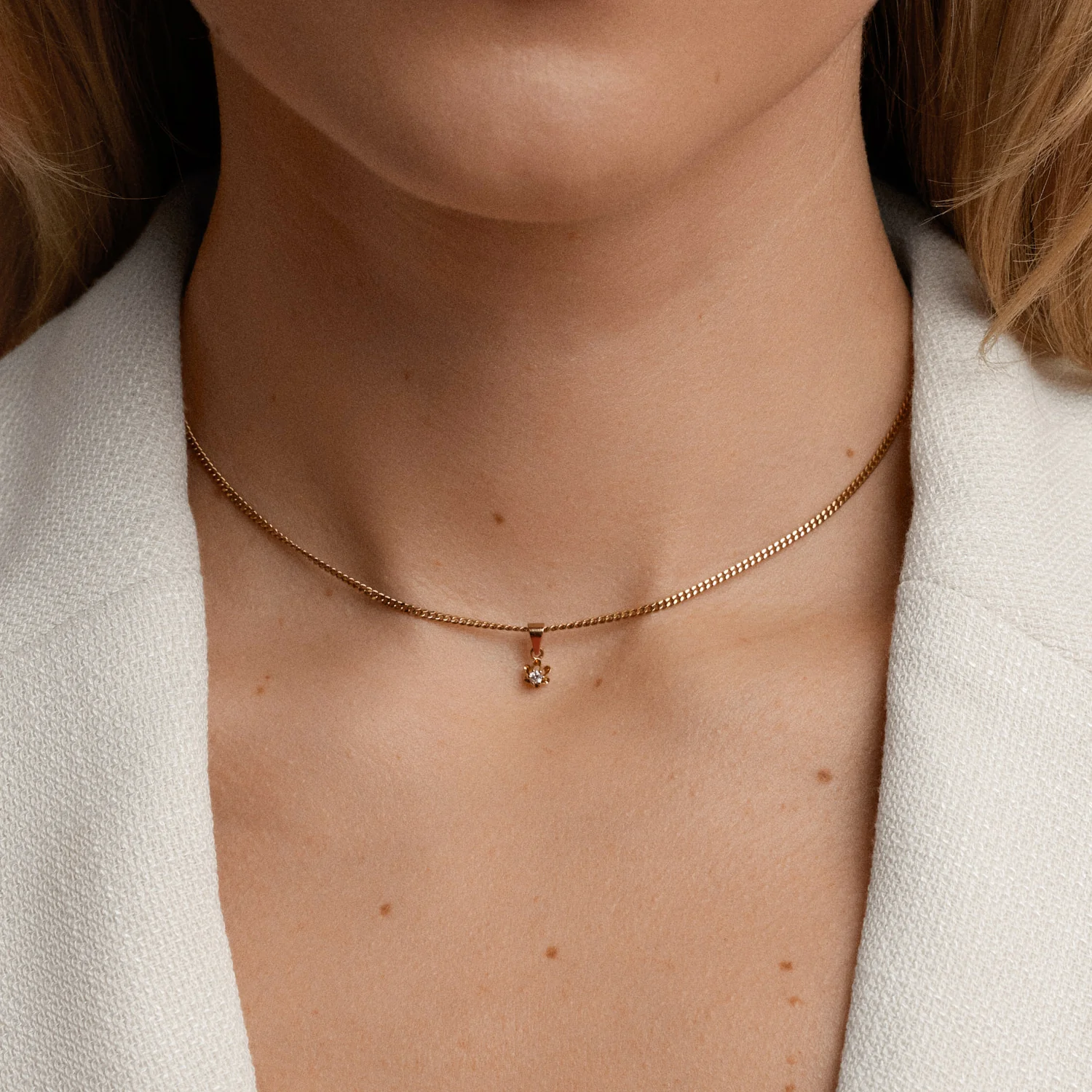 Solitaire necklace 0.03ct 18K gold - Image 2