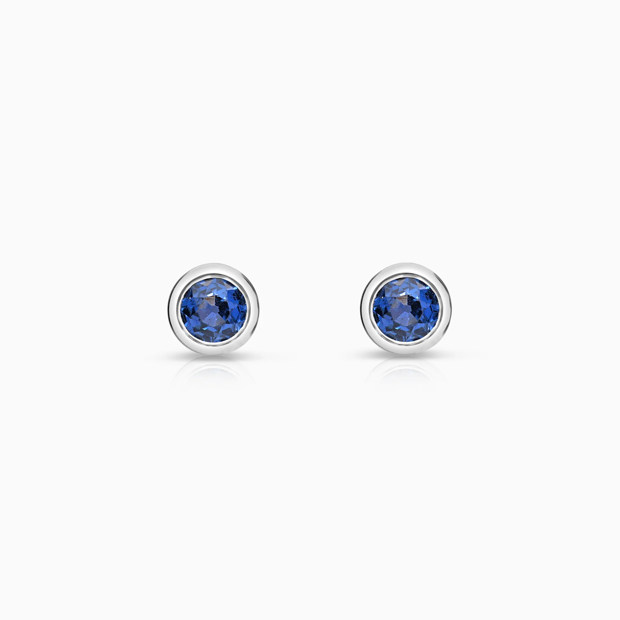 Solitaire earrings with blue sapphires 1.65g 18K white gold