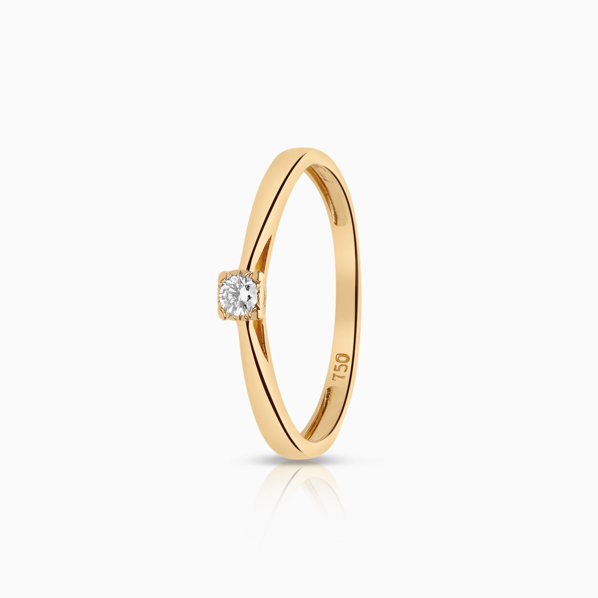 Solitaire ring 0.04ct 18K gold