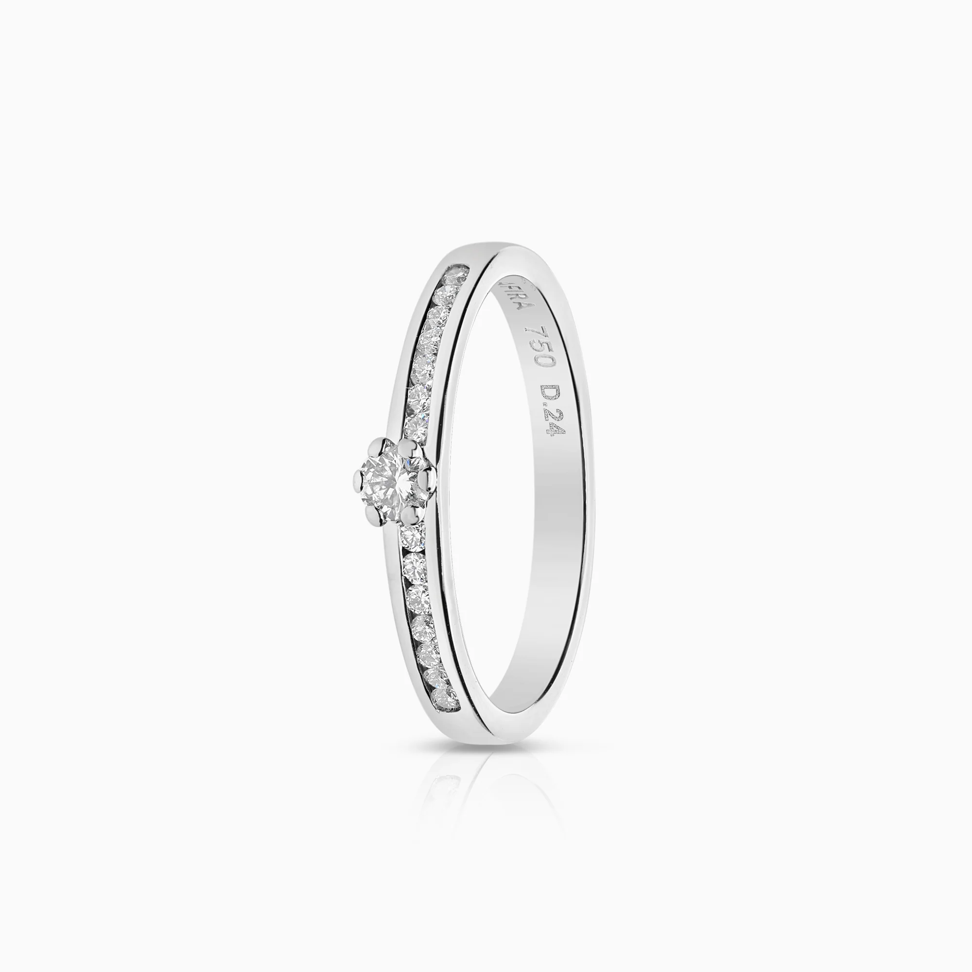 Side stone ring 0.24ct 18K white gold
