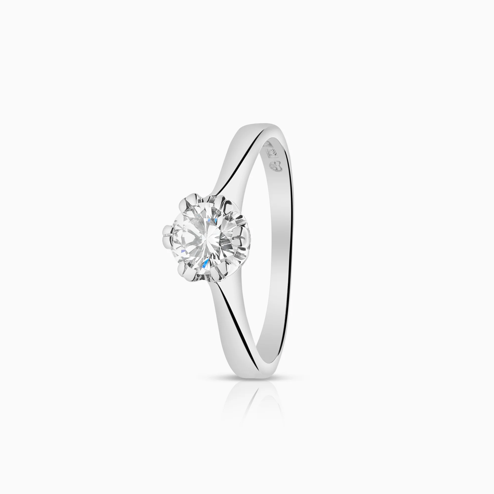 Solitaire ring 0.58ct 18K white gold