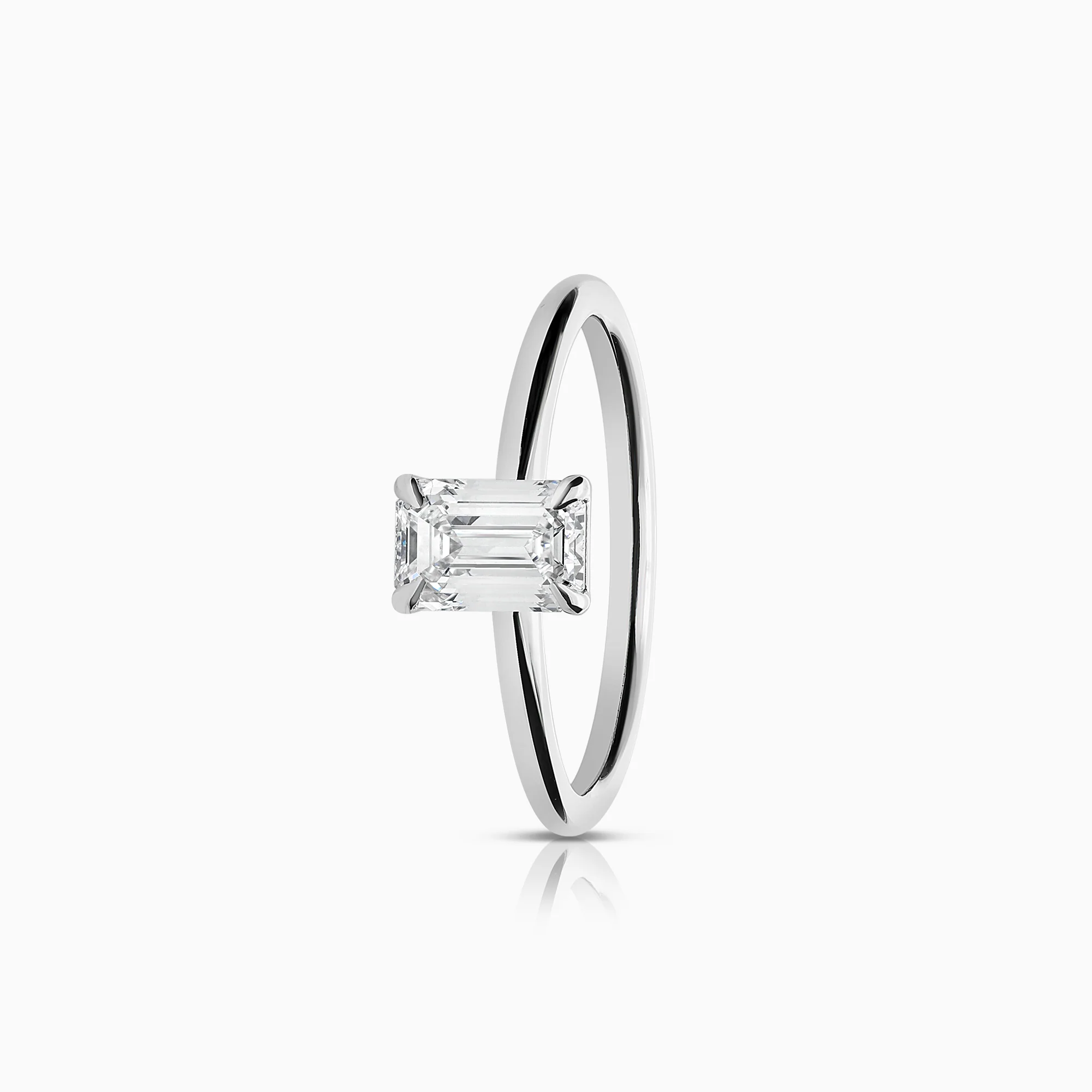 Solitaire ring 0.82ct 18K gold