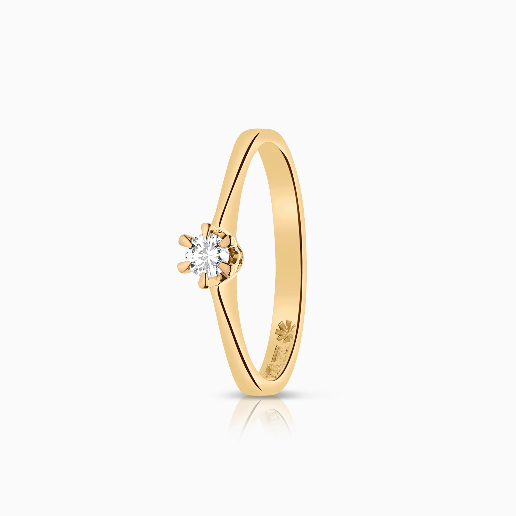 Solitaire ring 0.11ct 18K gold