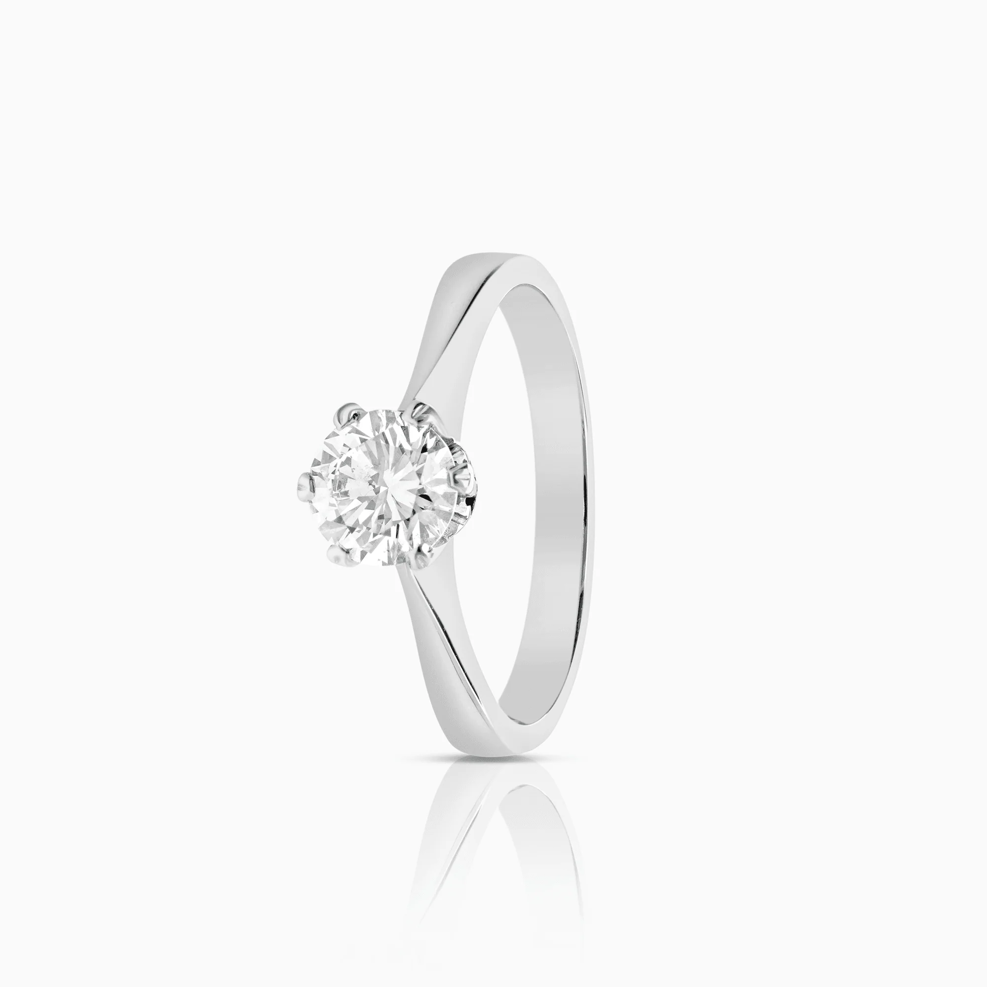 Solitaire ring 0.71ct 18K white gold